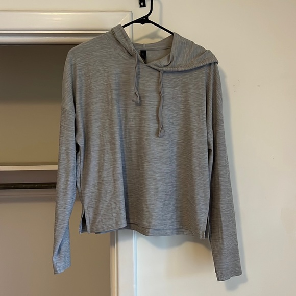 Athletic top - Picture 1 of 3